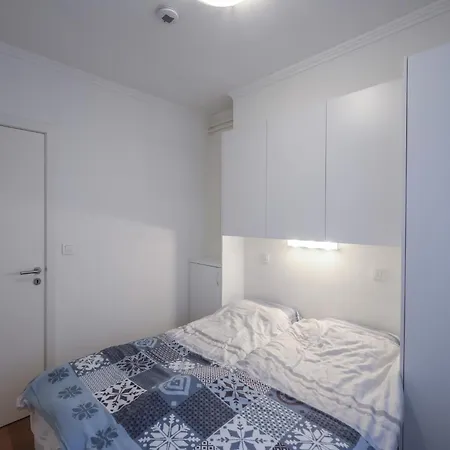 Appartement By The Coast In Belgium, Cleaning Included Oostduinkerke