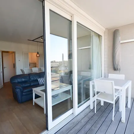 By The Coast In Belgium, Cleaning Included Appartement